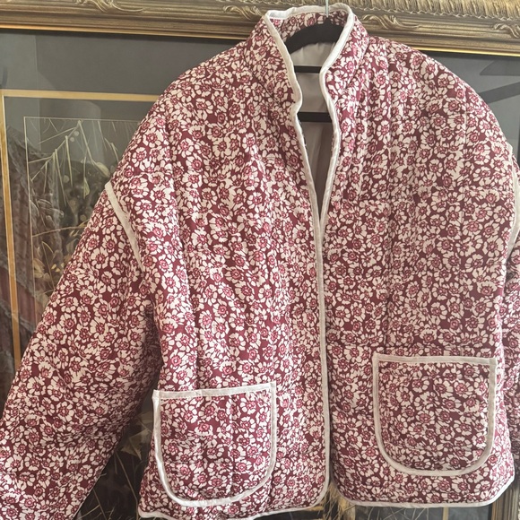 ✨ Floral Quilted Jacket – Lined, Cozy & Effortlessly Chic ✨ - Picture 2 of 12